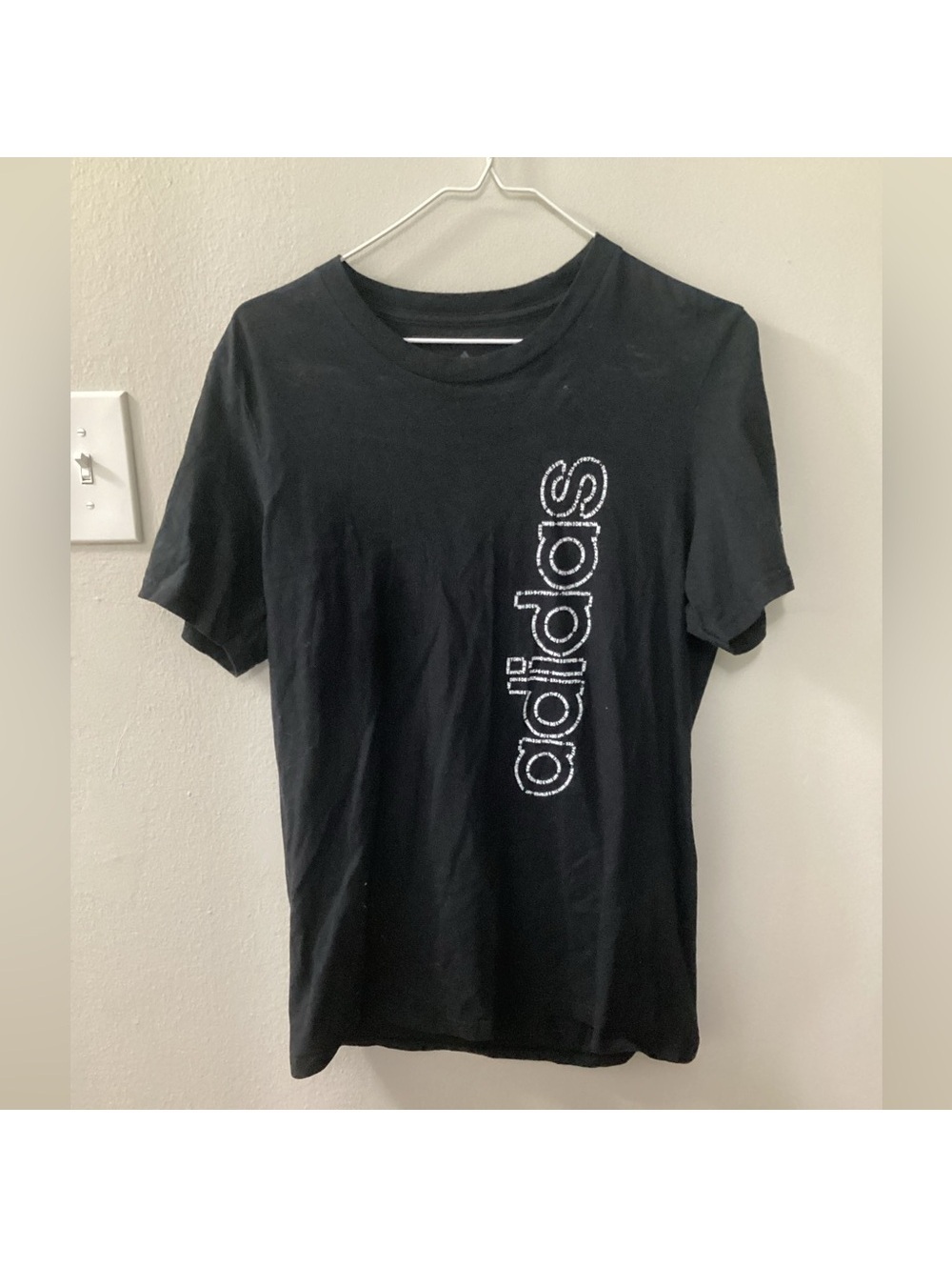Women’s ADIDAS Black Graphic Tee size medium Tote10